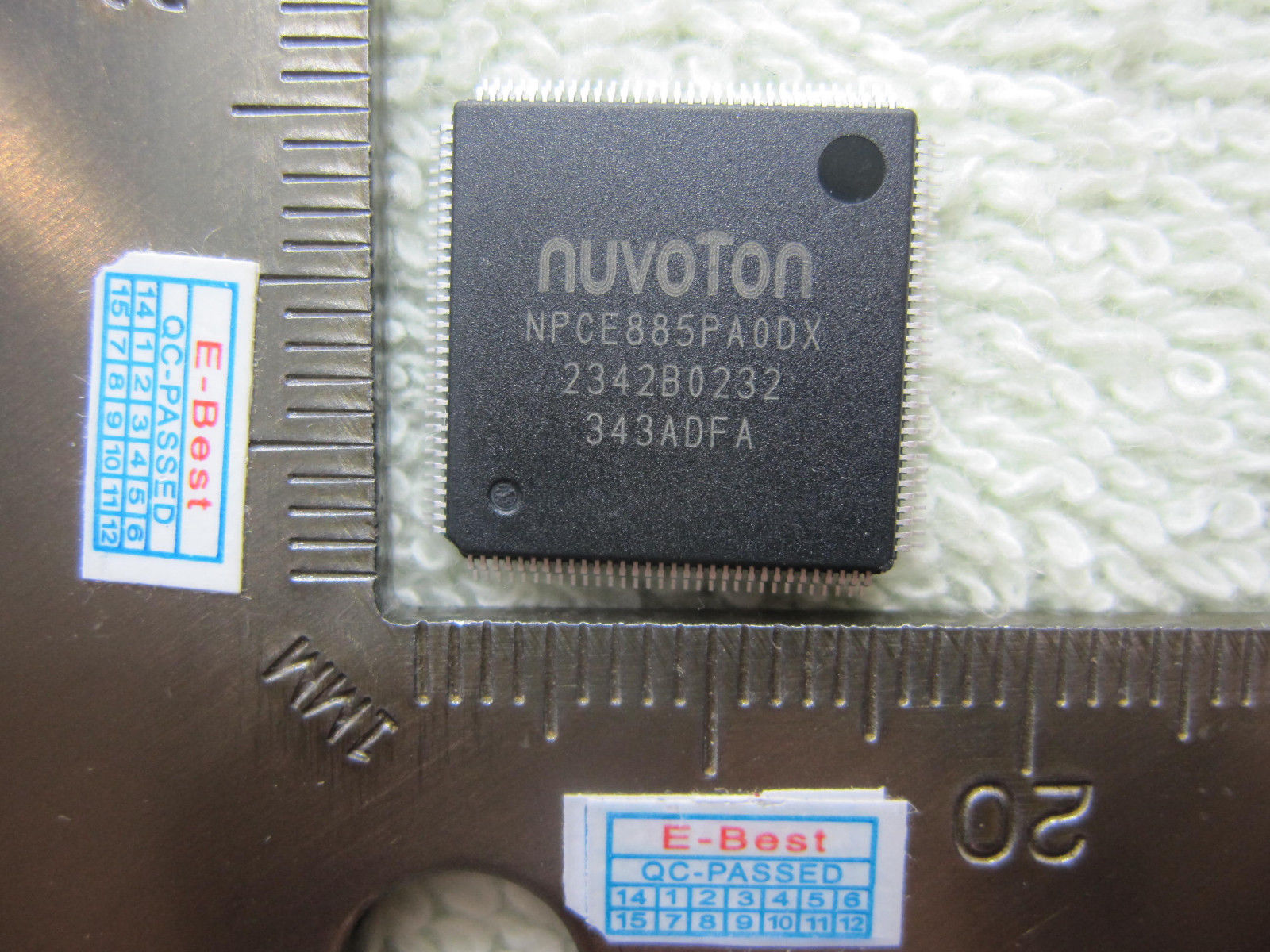 NuvoTon NPCE885PA0DX